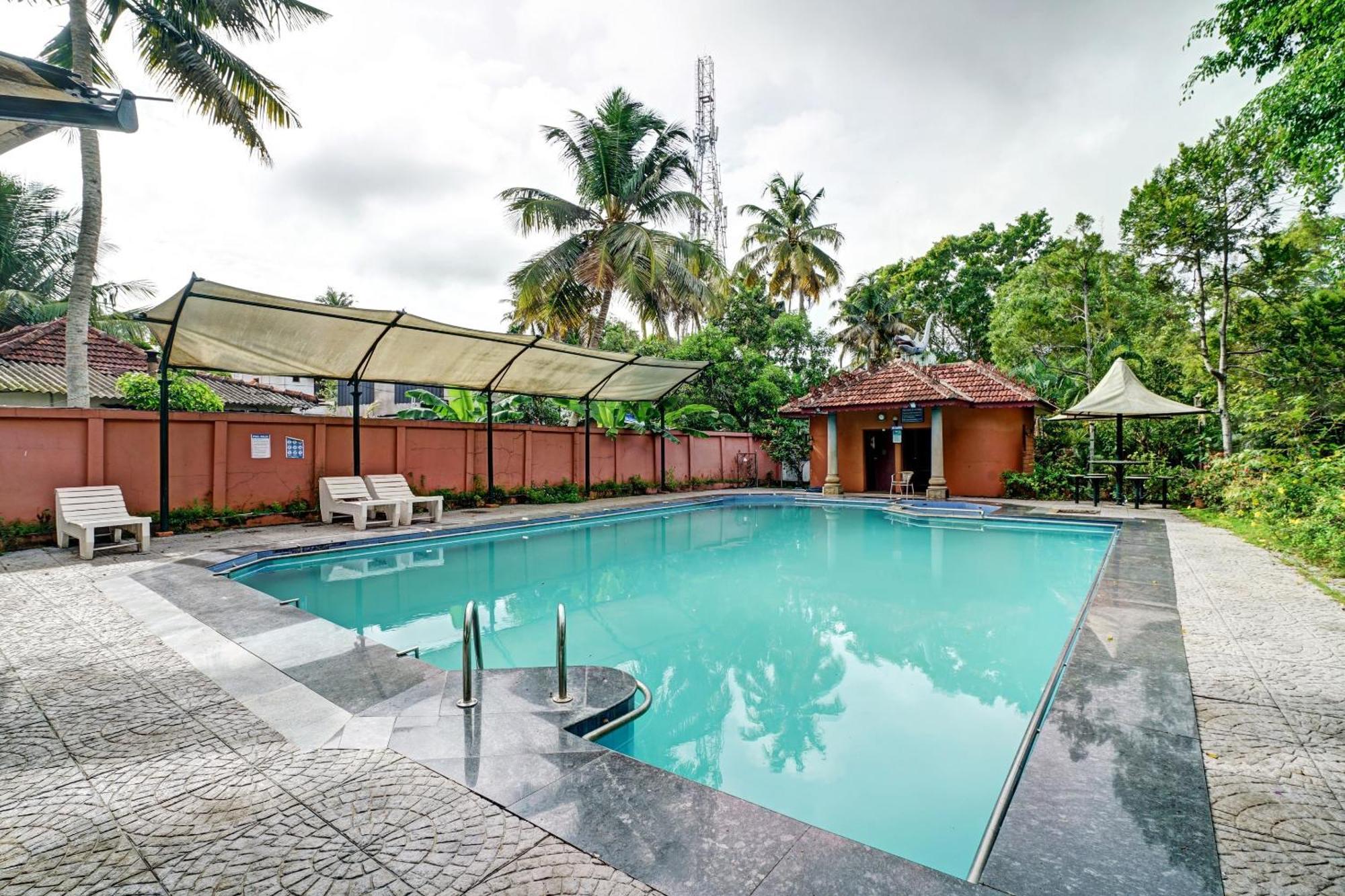 Palette - Pagoda Resorts Alappuzha Extérieur photo
