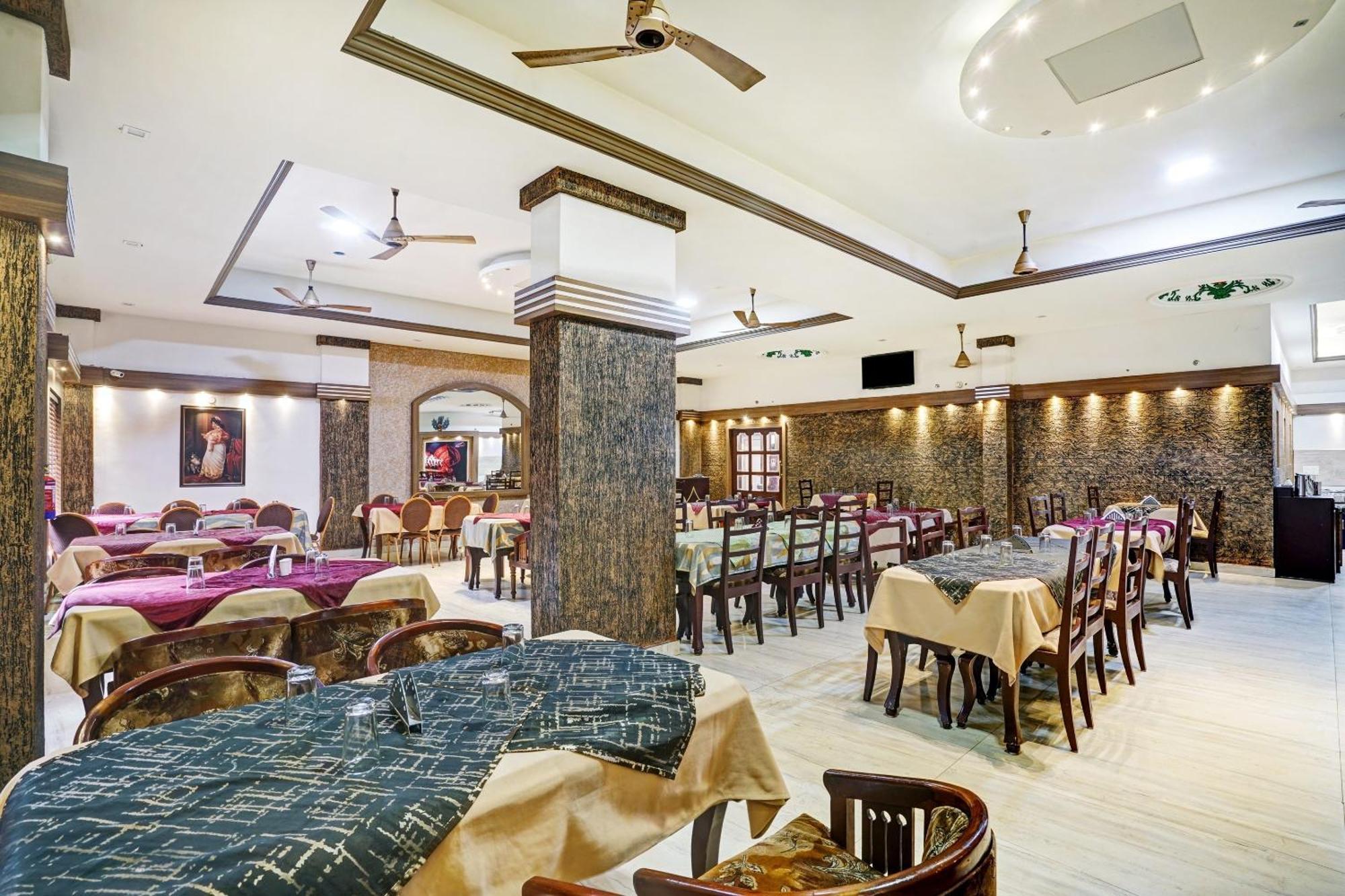 Palette - Pagoda Resorts Alappuzha Extérieur photo
